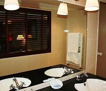 호텔 Logis Restaurant La Regence