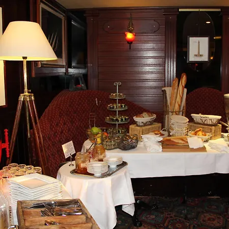 호텔 Logis Restaurant La Regence 3*