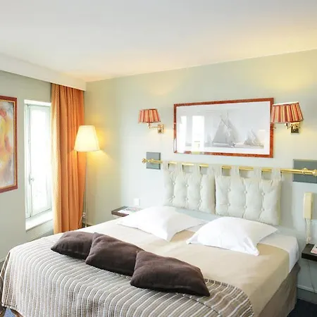 Logis Restaurant La Regence 호텔 3*