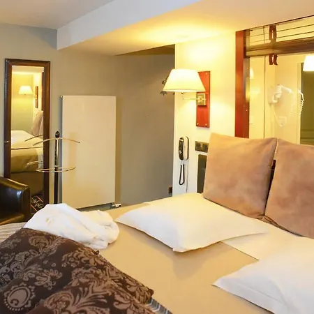 Logis Restaurant La Regence 3* 셰르부르 앙 코탱탕