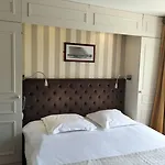 Logis Restaurant La Regence 호텔 셰르부르 앙 코탱탕