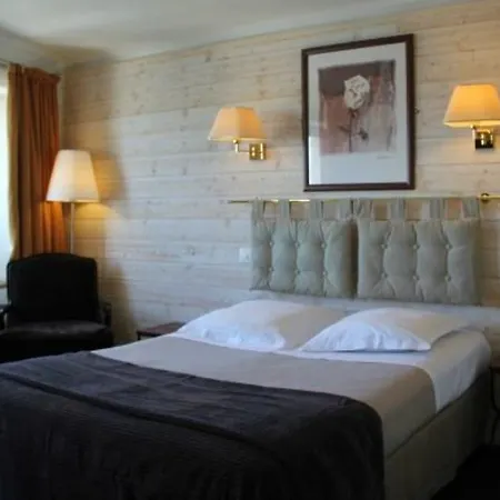 Logis Restaurant La Regence Отель Шербур-ан-Котантен