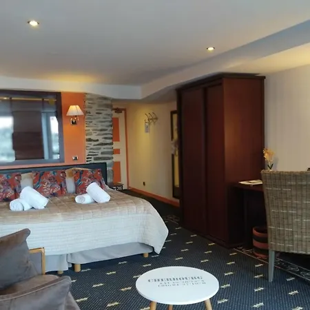 호텔 Logis Restaurant La Regence 셰르부르 앙 코탱탕