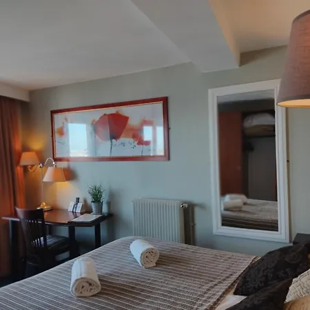 호텔 Logis Restaurant La Regence 셰르부르 앙 코탱탕
