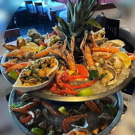 호텔 Logis Restaurant La Regence 셰르부르 앙 코탱탕