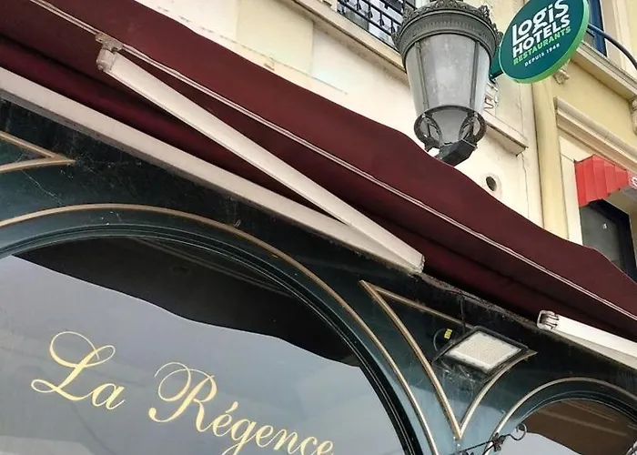 Logis La Régence Hotel