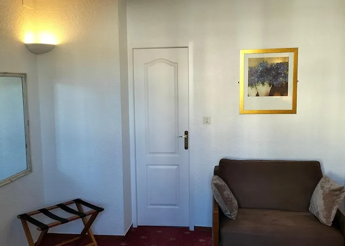 Hotel Logis La Régence 3*